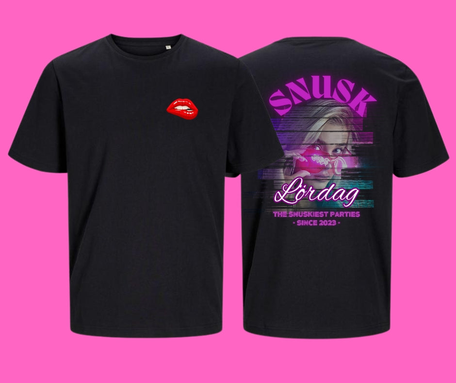 SNUSKLÖRDAG TSHIRT